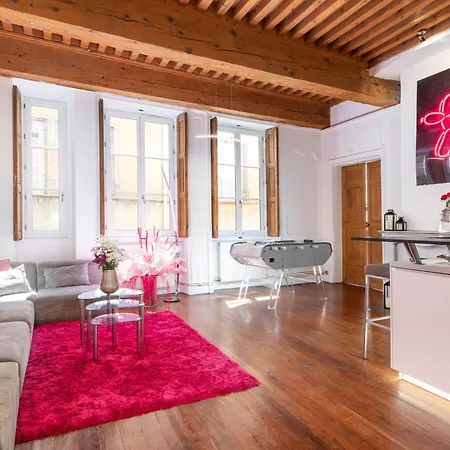 Apartment Le Xvi De La Rose